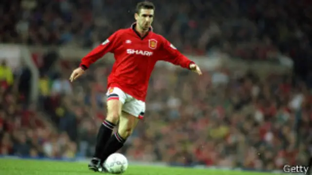 Ídolo de Manchester United, Cantona siempre será recordado en Old Trafford como el "Rey Eric".