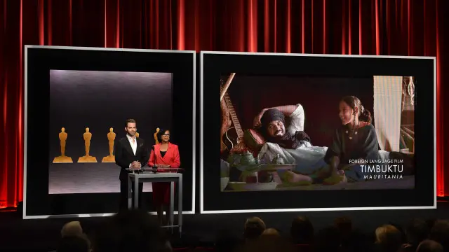 سیساکو در فیلم تیمبوکتو، یک روستای عقب ماندۀ آفریقایی را که زیر سلطۀ جهادگران اسلامی انصار دین است به تصویر کشیده است