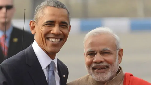 بھارتی وزیر اعظم نے پروٹوکول کے برخلاف امریکی صدر براک اوباما اور ان کی اہلیہ کا اندرا گاندھی کے بین الاقوامی ہوائی اڈے پر استقبال کیا