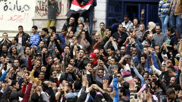 سنہ 2013 میں بنائے گئے ایک قانون کے مطابق کسی بھی احتجاجی مظاہرے سے قبل وزارتِ داخلہ سے ایک معاہدہ کرنا ضروری ہے