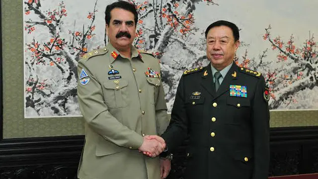 بری فوج کے سربراہ امریکا اور برطانیہ کے اہم دوروں میں پاکستان کی فوج کی جانب سے جاری آپریشن پر ان ممالک کے اعلی حکام کو آگاہ کر چکے ہیں