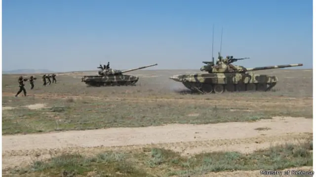 Azərbaycan Ordusunun təlim-məşq fotosu (Müdafiə Nazirliyi)