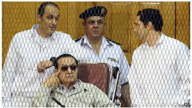 अला और गमाल मुबारक रिहा हुए