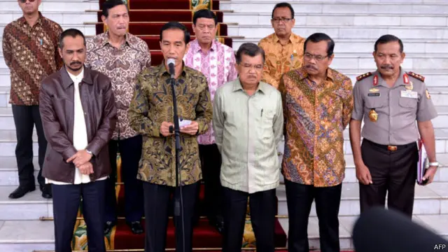 Presiden Joko Widodo mengatakan, akan memutuskan nasib calon Kapolri Budi Gunawan setelah ada putusan praperadilan. 