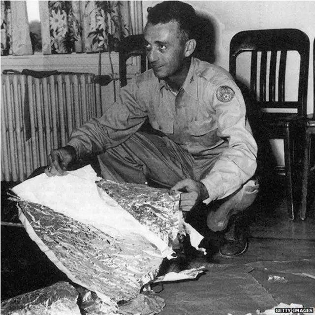 ABD Hava Kuvvetleri bu gemi kalıntısının Roswell yakınlarında radar çalışması sırasında bulunduğunu söylüyor.