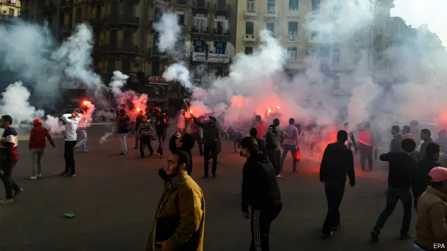 أثار إخلاء سبيل علاء وجمال احتجاجات كبيرة.