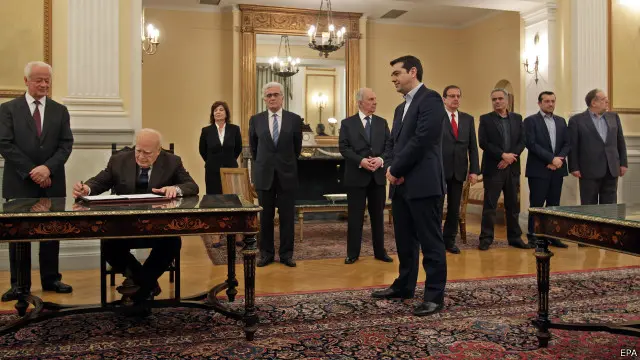 انتخابات کی فاتح جماعت 270 ارب ڈالر کی اس رقم کی شرائط پر ازسرِ نو بات کرنا چاہتی ہے جو بین الاقوامی قرض دہندگان نے یونان کی معیشت کو بحران سے نکالنے کے لیے دیا تھا