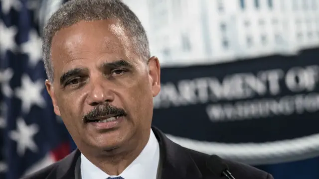 دادستان کل آمریکا میگوید تیراندازی به پلیس اقدامی "مشمئزکننده" است