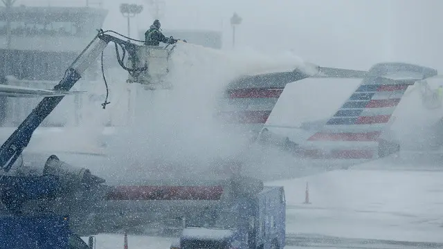 امریکہ کے مشرقی ساحل کو آنے اور جانے والی 6500 پروازیں متاثر ہوئی ہیں