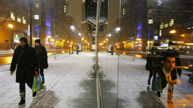 美国波士顿大街大雪