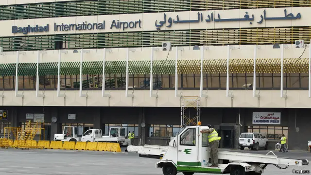 الطائرة الإماراتية هبطت بسلام في مطار بغداد، لكن التحقيق في الحادث جار.