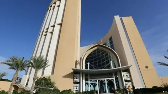 إدارة الفندق تكون تلقت تهديدات بإخلاء المبنى