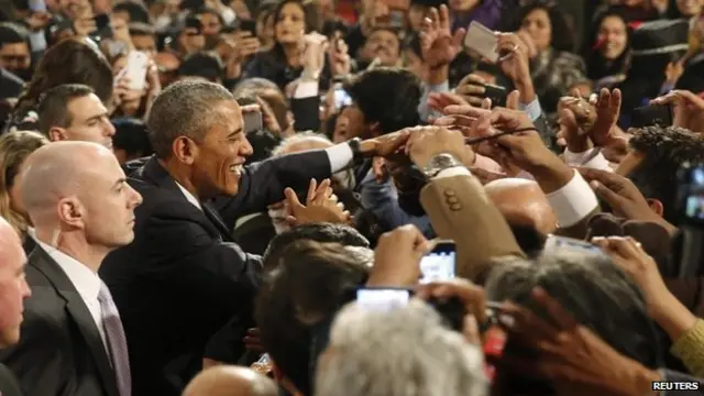 صدر اوباما کے ساتھ اس ملاقات میں 2000 طلبا اور اہم شخصیات موجود تھیں