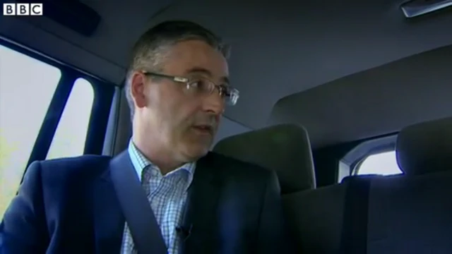 पाकिस्तानी में ब्रितानी राजनयिक सिमोन मिनशुल