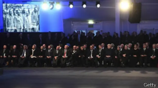 आउशवित्स कैंप की आज़ादी की 70वीं वर्षगांठ