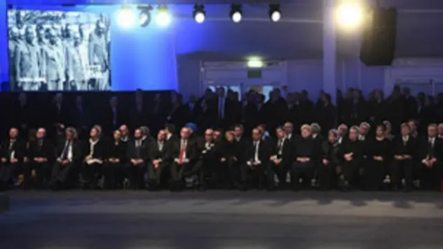 La cérémonie s'est déroulé en présence de nombreux dignitaires étrangers.