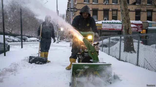 Juno dejó vientos huracanados de hasta 125 kilómetros por hora.