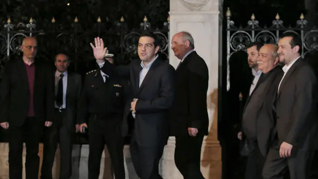 تسیپراس نے یونان کے وقار کا دفاع کرنے کے عزم کے ساتھ کہا کہ یونان کے قرض کی شرائط پر نئے سرے سے بات چیت سے ’ایک قابلِ عمل، منصفانہ، اور باہمی فائدہ مند حل ڈھونڈا جائے گا