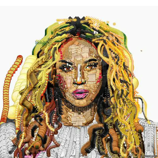 Con símbolos de soles hizo el pelo de la cantante Beyoncé.