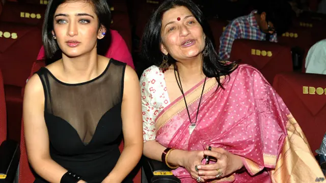 अक्षरा हासन, सारिका