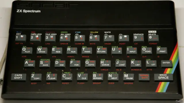 Esta computadora de mesa de 8 bits fue lanzada originalmente en 1982, de la mano de la empresa Sinclair Research Ltd.