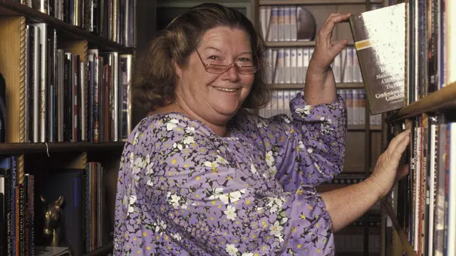 colleen mccullough