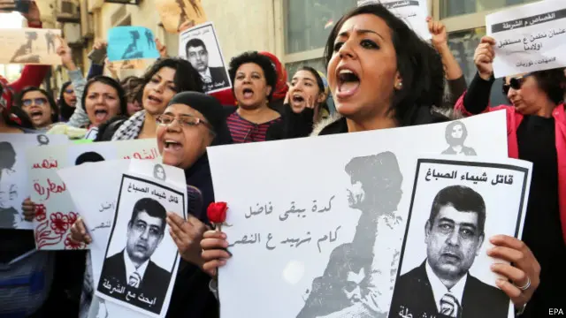 جمعت المحتجات في المكان الذي قتلت فيه شيماء الصباغ بالقرب من ميدان التحرير