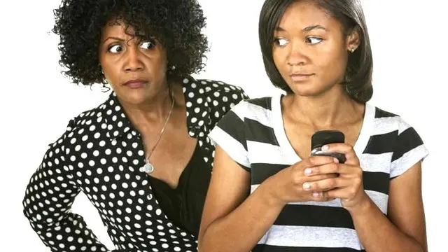 امریکہ میں والدین کو اجازت ہے کہ وہ اپنے بچوں کے فونوں میں سپائی ویر ڈال سکیں