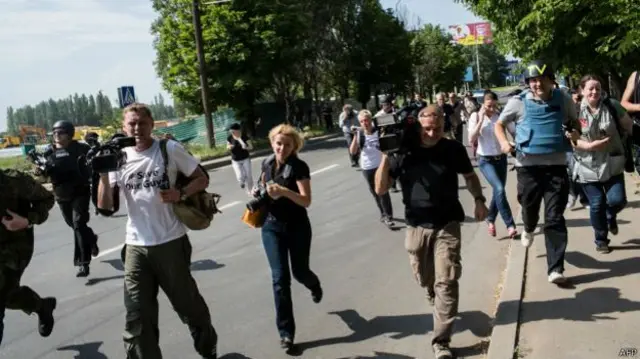 журналисты и толпа