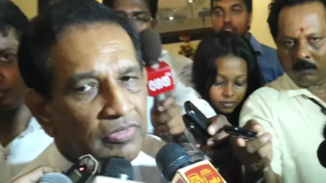 රාජිත සේනාරත්න ඇමතිවරයා.