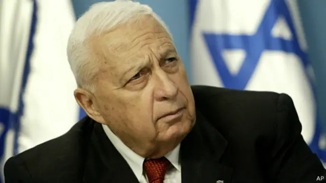 آریل شارون خواستار "خلع سلاح" ایران، لیبی و سوریه شده بود