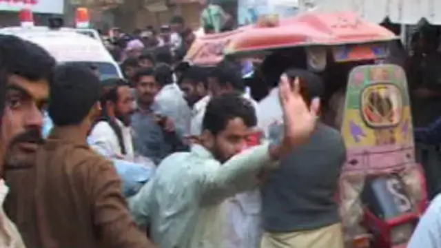 دھماکے کے بعد لوگوں نے اپنی مدد آپ کے تحت بھی زخمیوں کو ہسپتال منتقل کیا