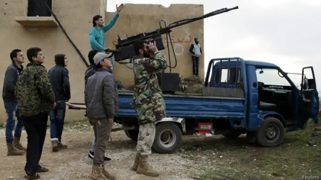 مسلحو المعارضة السورية في ادلب