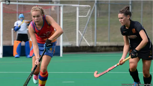 Emily Defroand, a la izquierda, participó en la investigación.