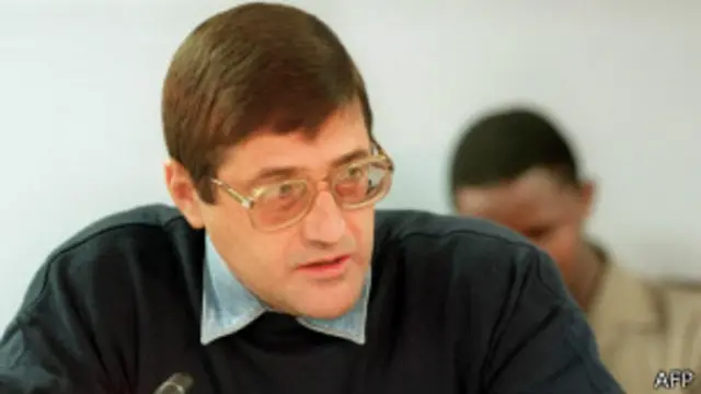 မဟာ မကောင်းဆိုးဝါးကြီးလို့ အသိများသူ ရဲမှူးကြီးဟောင်း Eugene de Kock 