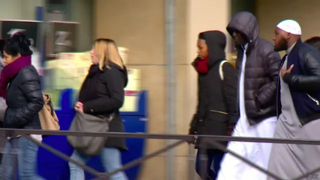 فرانس میں 50 لاکھ سے زائد مسلمان آباد ہیں جو یورپ میں ان مذہبی اقلیتوں کی سب سے بڑی تعداد ہے