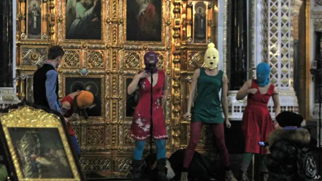 Pussy Riot di Katedral Ortodox di ibukota Moskow.