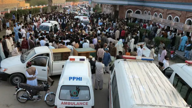 دھماکے میں شدید زخمی ہونے والے 16 افراد کو سی 130 طیارے کے ذریعے کراچی لایا گیا ہے