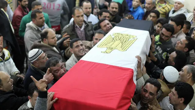 قتل في الهجمات 40 شخصا على الأقل معظمهم من عناصر الجيش والشرطة المصرية.