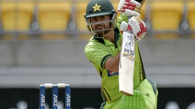 پاکستانی اوپنروں نے ٹیم کو 111 رنز کا عمدہ آغاز فراہم کیا