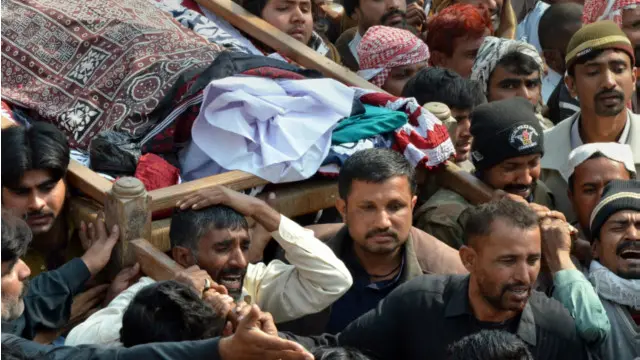 نمازِ جنارہ میں بڑی تعداد میں لوگ شریک ہوئے