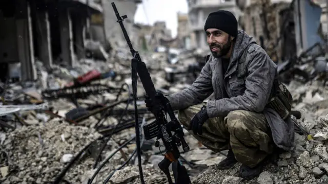 تلاشت آمال "داعش" في تحقيق نصر سريع في عين العرب امام ضربات التحالف الجوية والهجمات التي شنها المسلحون الاكراد