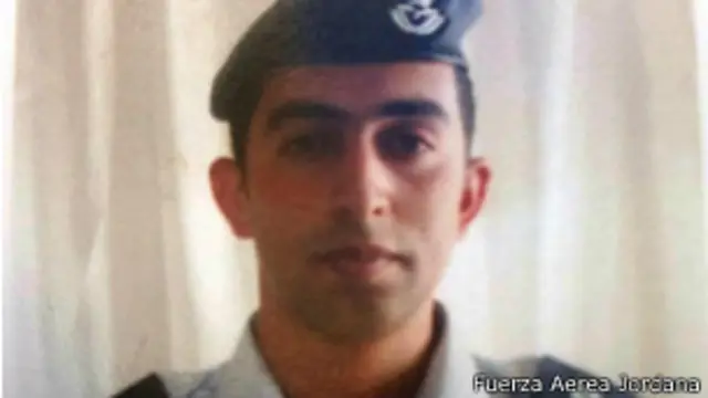 El video de EI no menciona a Kasasbeh.