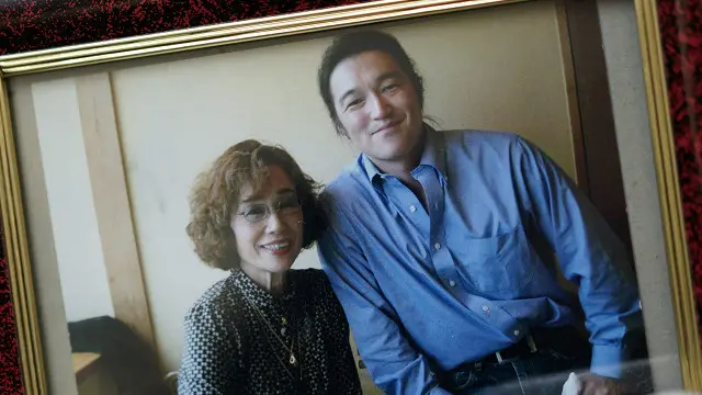 د بریتانیا لومړي وزیر ډیویډ کامیرون هم ددغې وېډیو په اړه ویلي، اسلامي دولت(( شیطاني کارونه کوي)).
