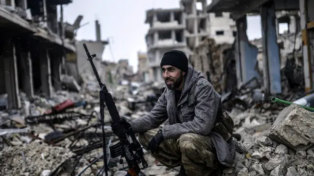 کرد جنگجوؤں نے چار ماہ تک جاری رہنے والی لڑائی کے بعد رواں برس جنوری میں کوبانی سے دولتِ اسلامیہ کے جنگجوؤں کو مار بھگایا تھا