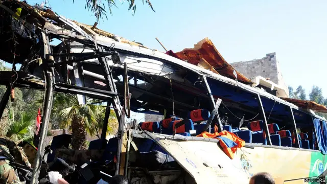 اتوبوس منفجر شده حامل زائران شیعه لبنان بوده است