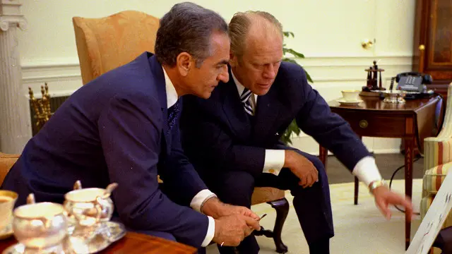 کاتم به شدت مخالف سیاست رابطه نزدیک و حمایت همه جانبه از محمد رضاه شاه پهلوی بود