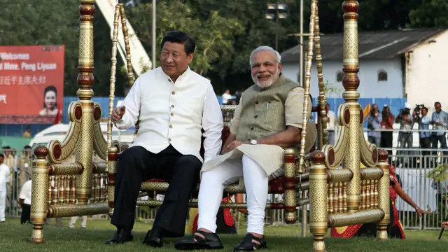 ستمبر 2014 میں چینی صدر نے بھارت کا دورہ کیا اور 12 معاہدے کیے