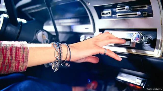 कार रेडियो