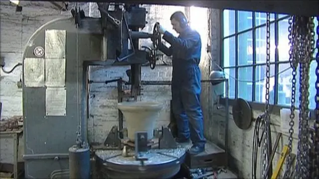 英国最古老的铸造厂白教堂钟铸造厂营业至今,供人参观